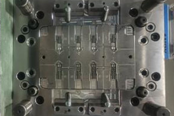 模具内部